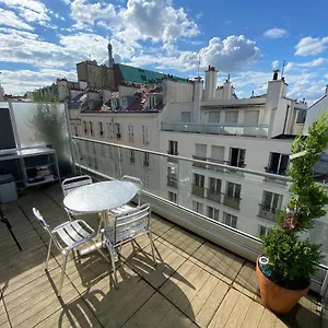 Appartement Tour Eiffel Studio Lumineux Avec Terrasse. 