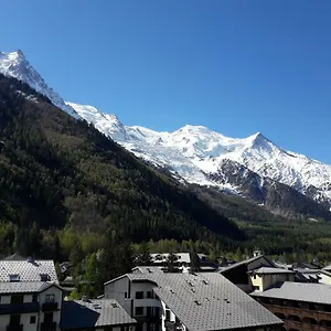 https://apartment-lognan-6.hotels-rhonealpes.com