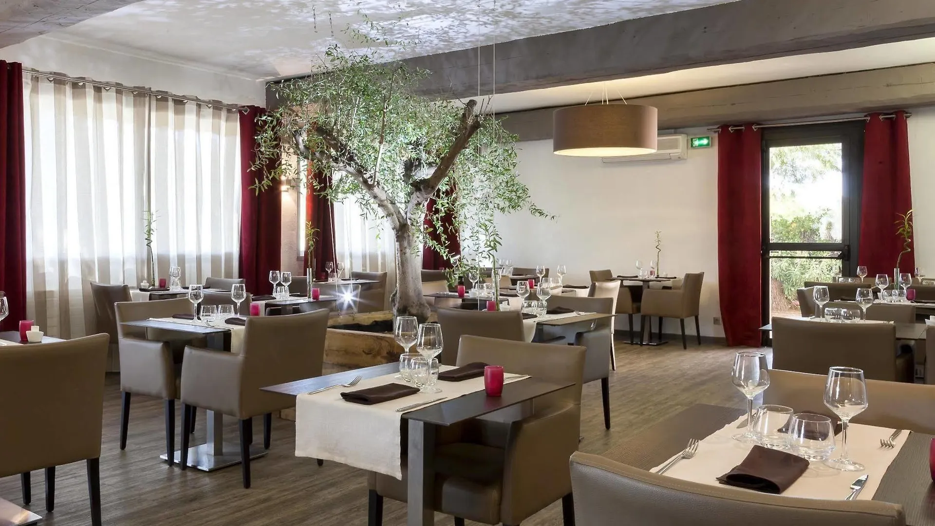 Logis Hotel & Restaurant L'Etape Bouc Bel Air - Gardanne